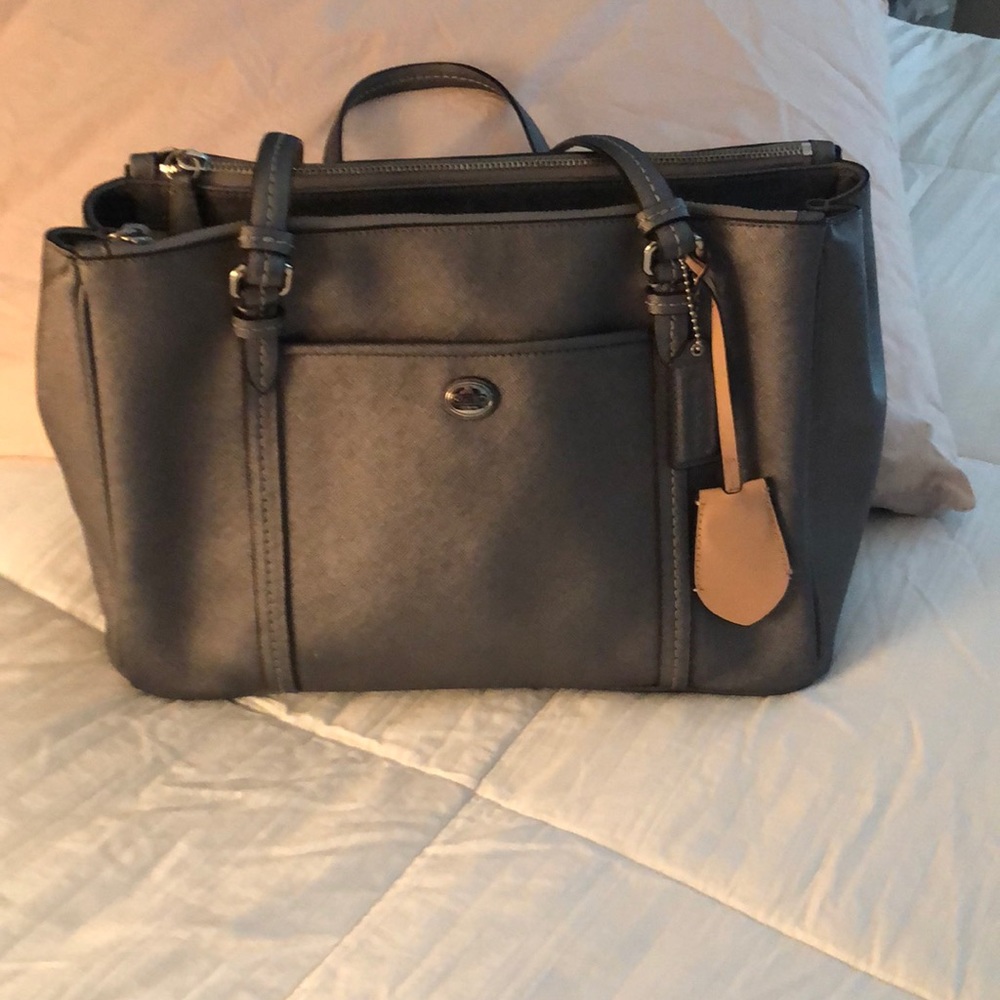 Grey/silver Crossgrain leather purse